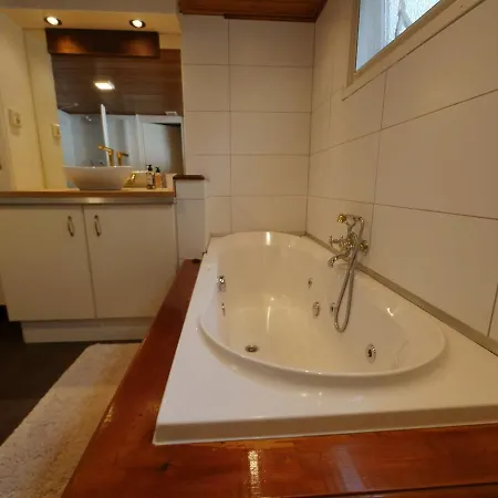 Perfect Get Away - Cosy In The Woods