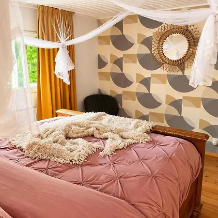 Chalet Cosy In The Woods - With Whirlpool, Piano & Fireplace