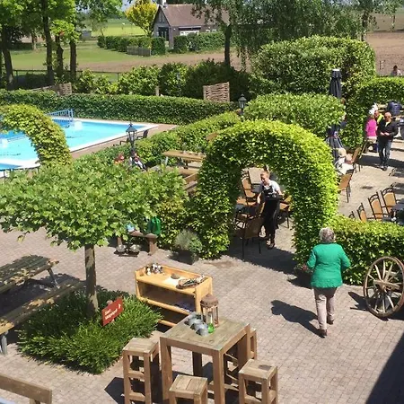 Perfect Get Away - Cosy In The Woods 迪森